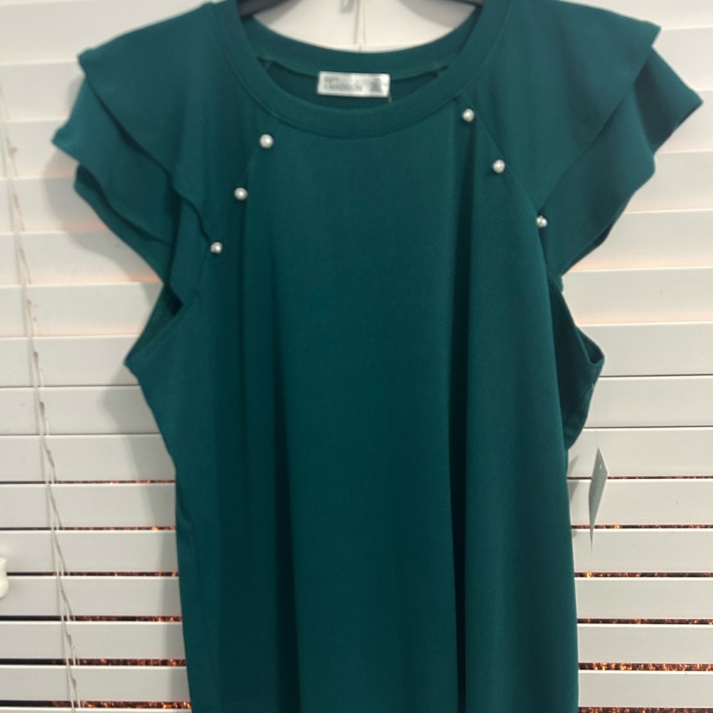 89th & Madison Green Puff Sleeve Blouse with Ruffled Embellishments
